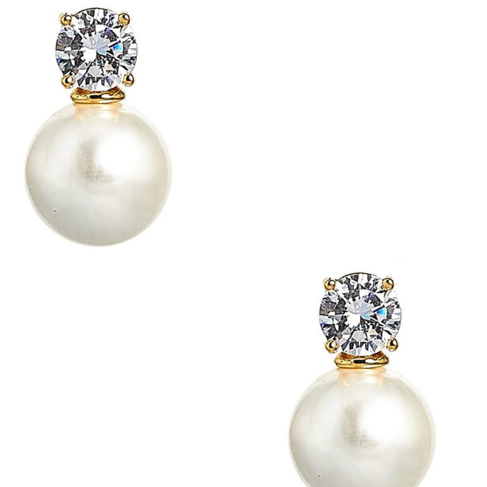 Rhinestone and Pearl Earrings y Lisi Lerch